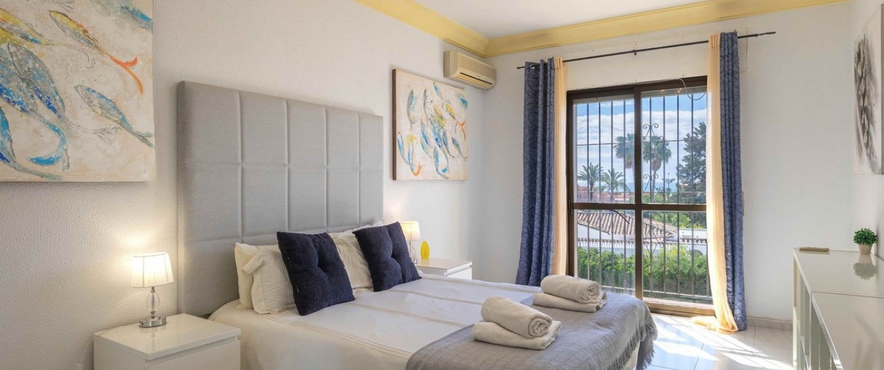 Resale - Villa - Estepona - Estepona Centro