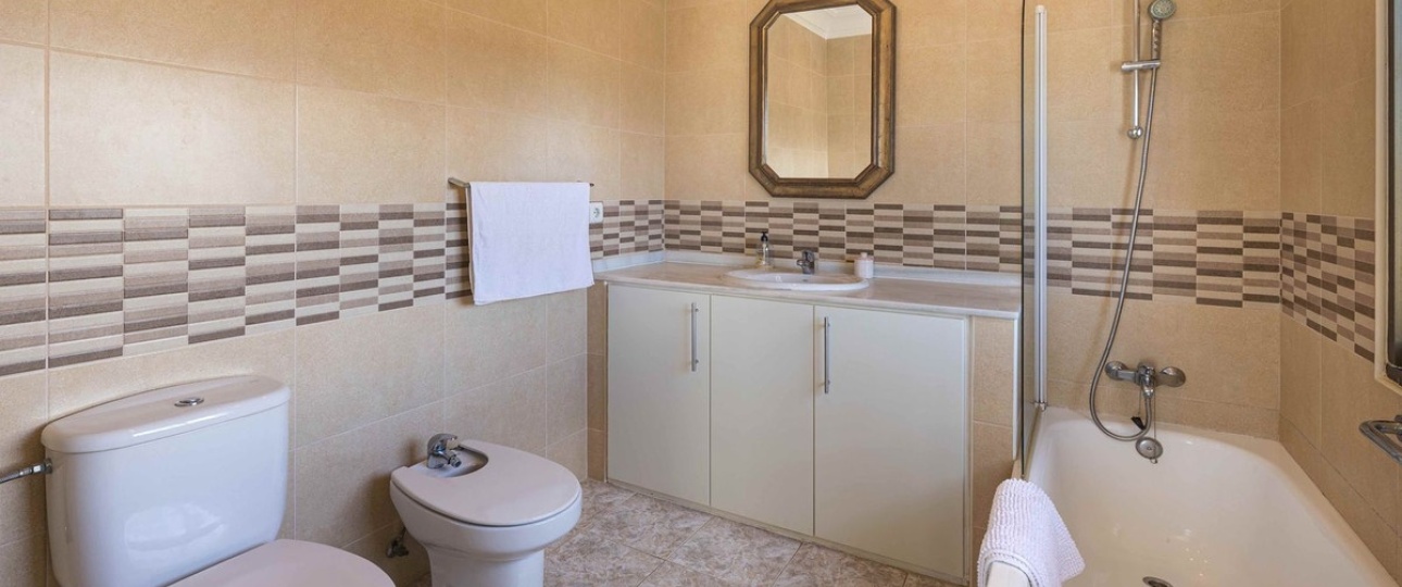 Resale - Villa - Estepona - Estepona Centro