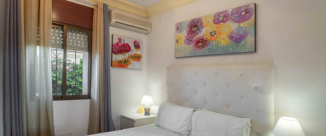 Resale - Villa - Estepona - Estepona Centro