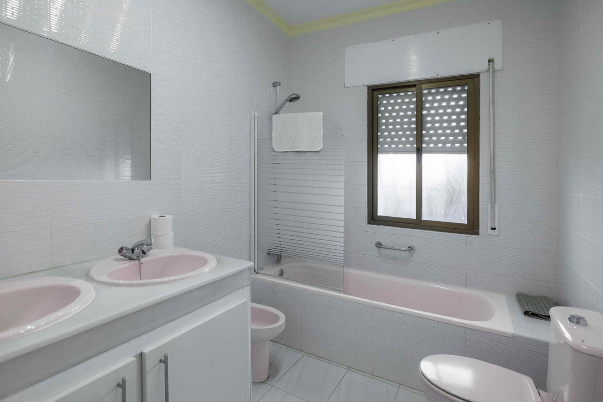 Resale - Villa - Estepona - Estepona Centro