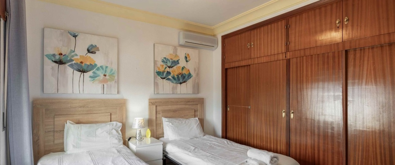 Resale - Villa - Estepona - Estepona Centro