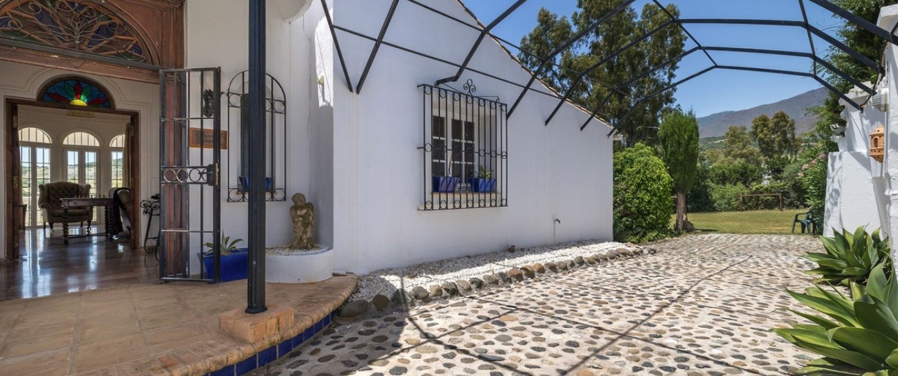 Resale - Villa - Estepona - Estepona Centro