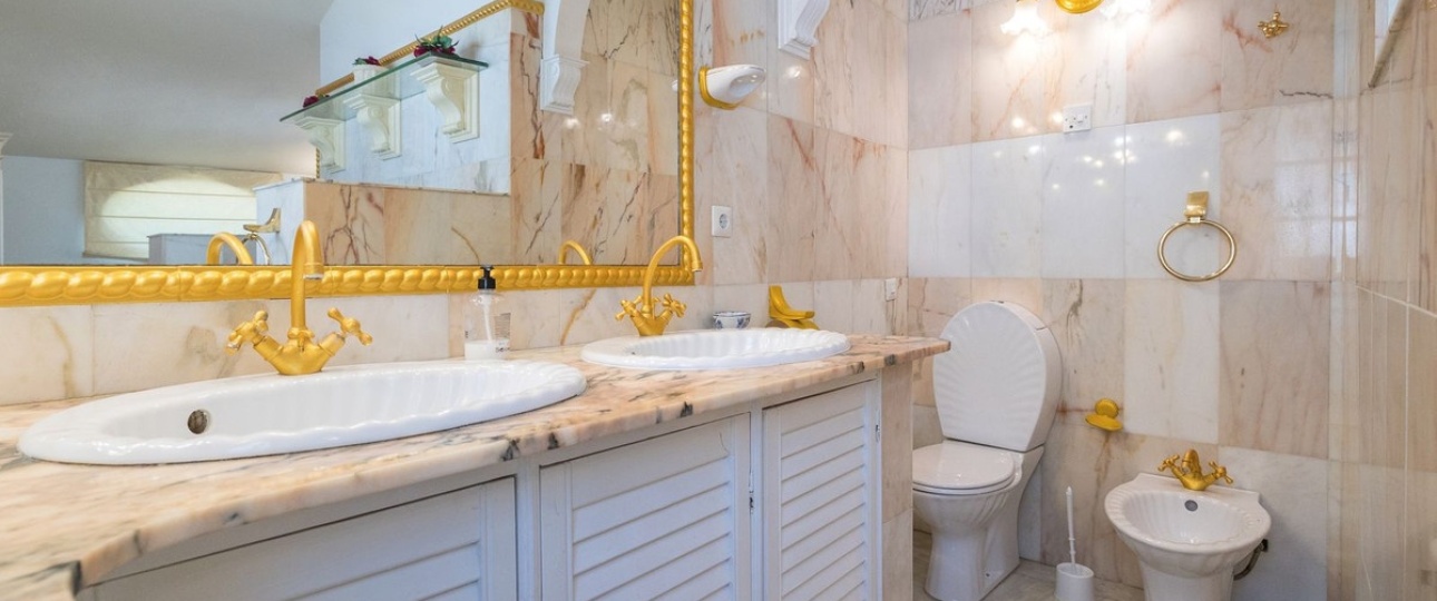 Resale - Villa - Estepona - Estepona Centro
