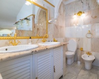 Resale - Villa - Estepona - Estepona Centro