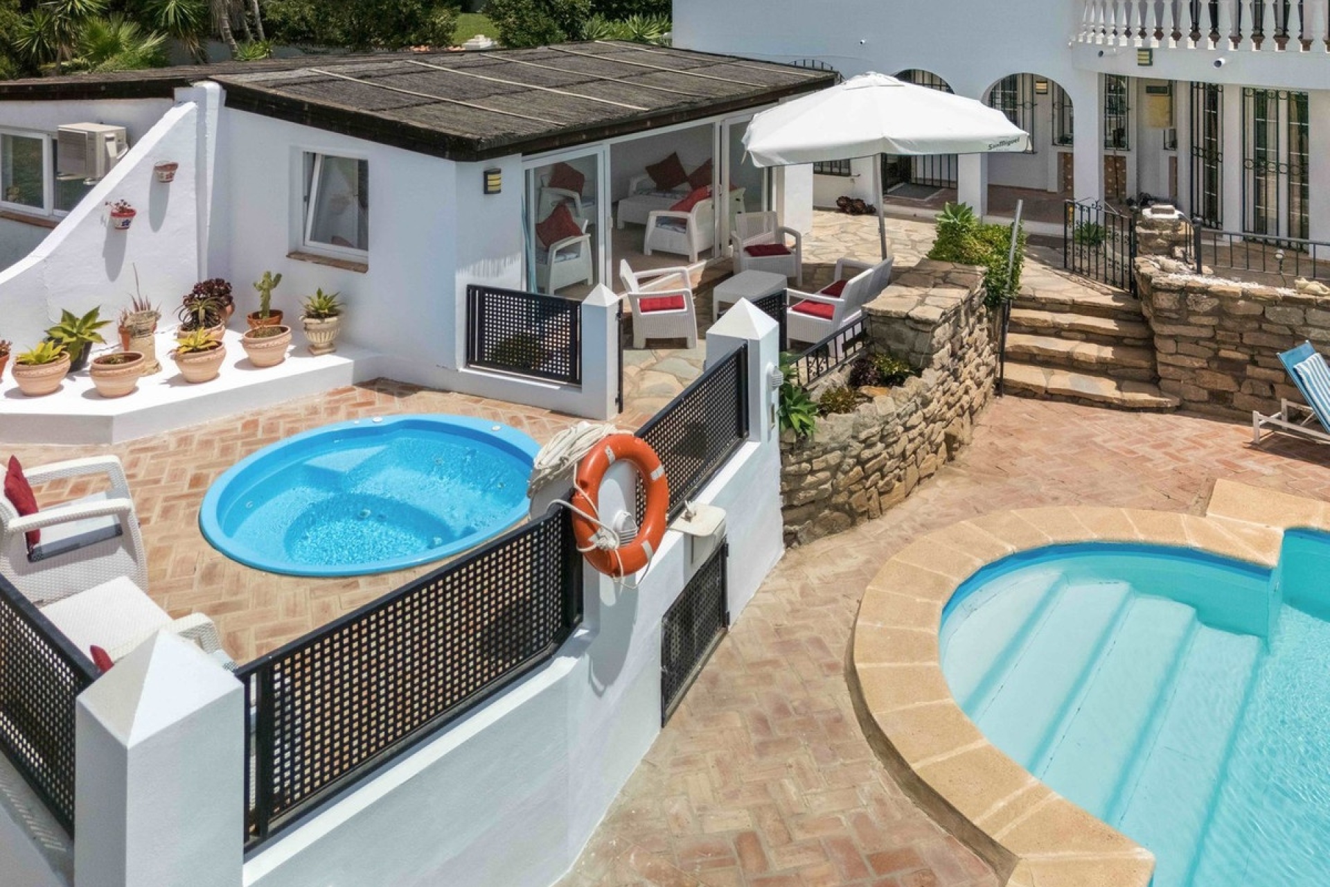 Resale - Villa - Estepona - Estepona Centro