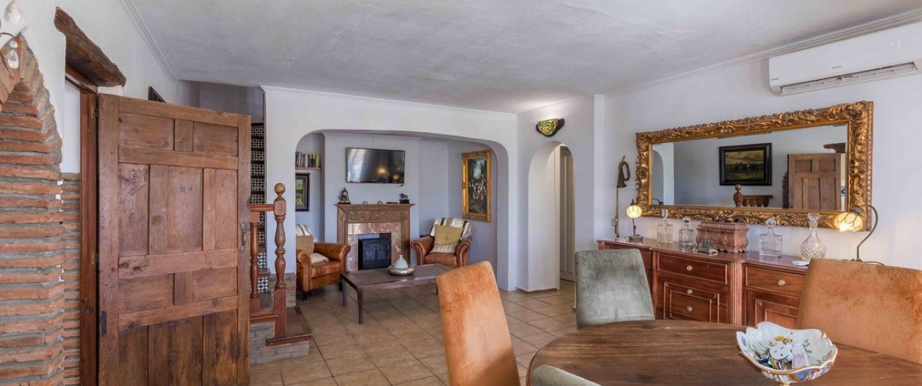 Resale - Villa - Estepona - Estepona Centro