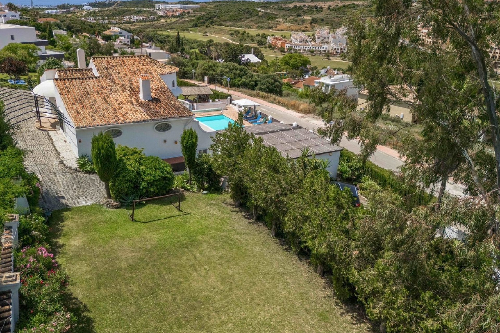 Resale - Villa - Estepona - Estepona Centro