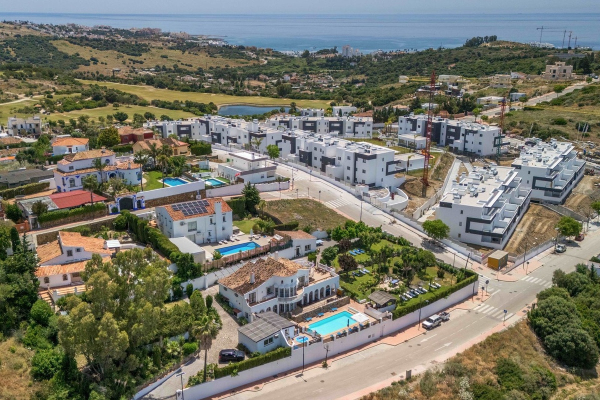 Resale - Villa - Estepona - Estepona Centro