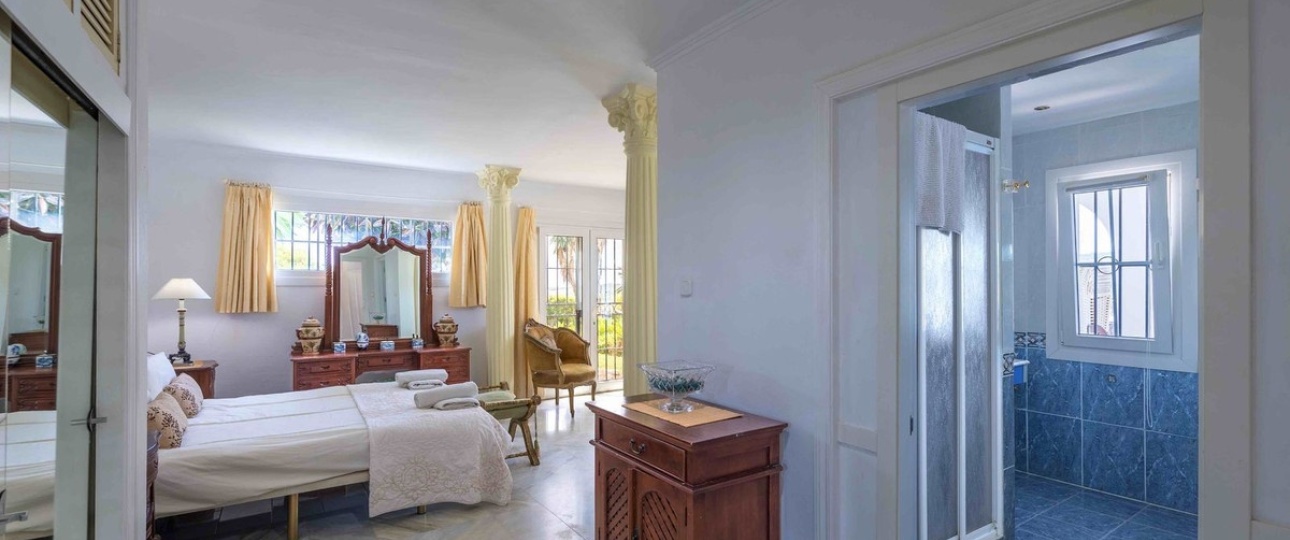 Resale - Villa - Estepona - Estepona Centro