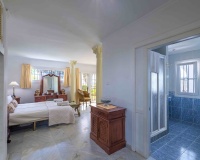 Resale - Villa - Estepona - Estepona Centro