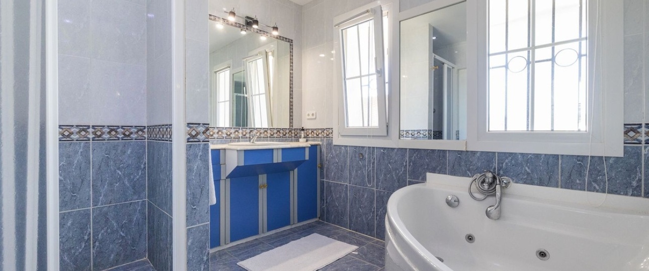 Resale - Villa - Estepona - Estepona Centro