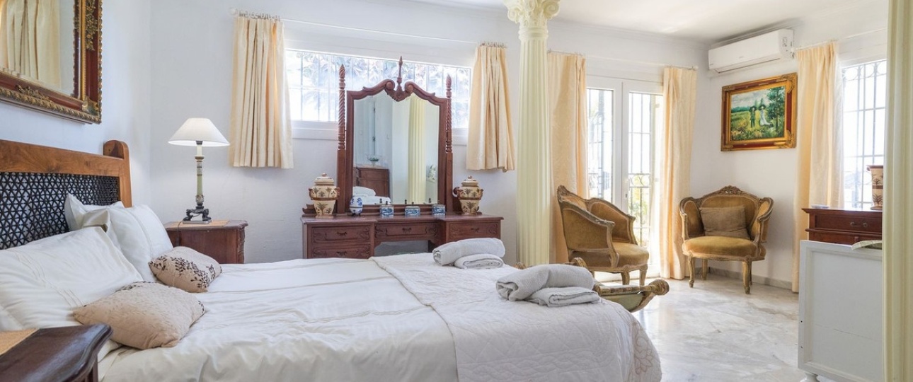 Resale - Villa - Estepona - Estepona Centro