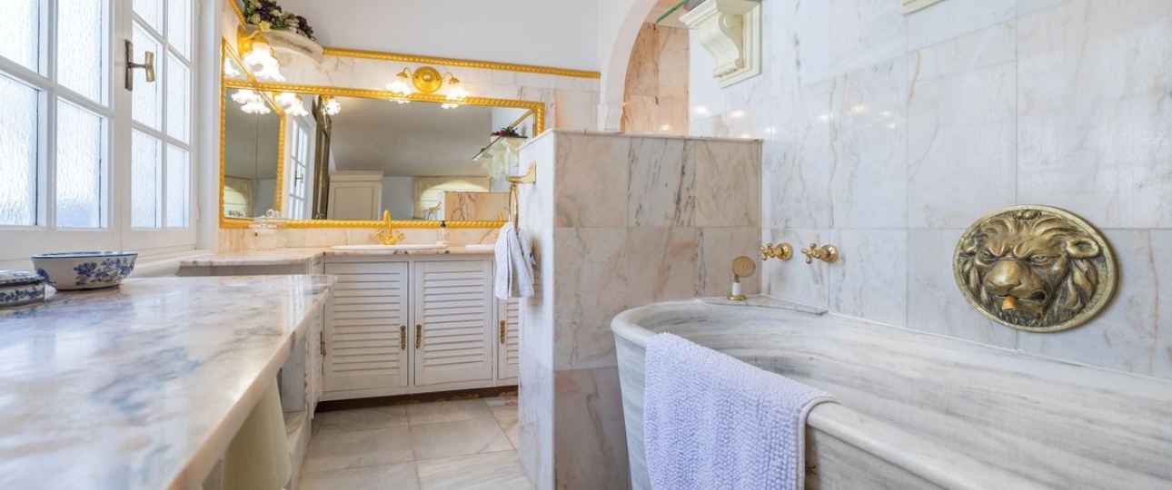 Resale - Villa - Estepona - Estepona Centro