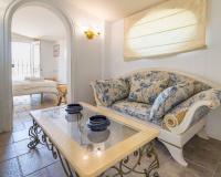 Resale - Villa - Estepona - Estepona Centro