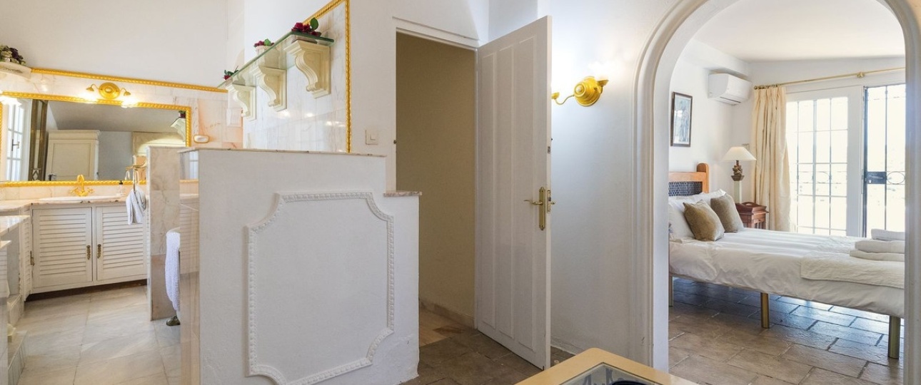 Resale - Villa - Estepona - Estepona Centro