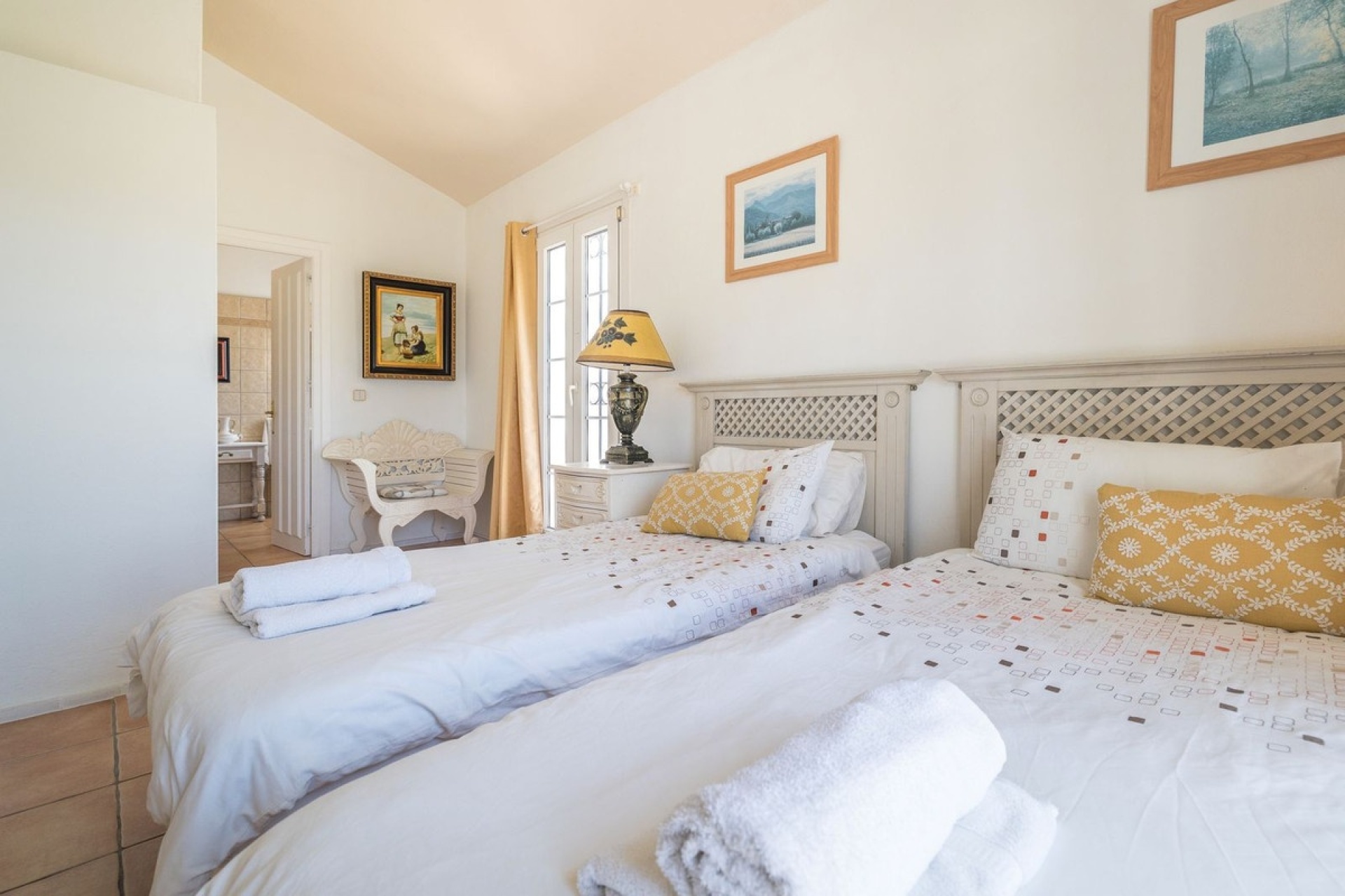 Resale - Villa - Estepona - Estepona Centro