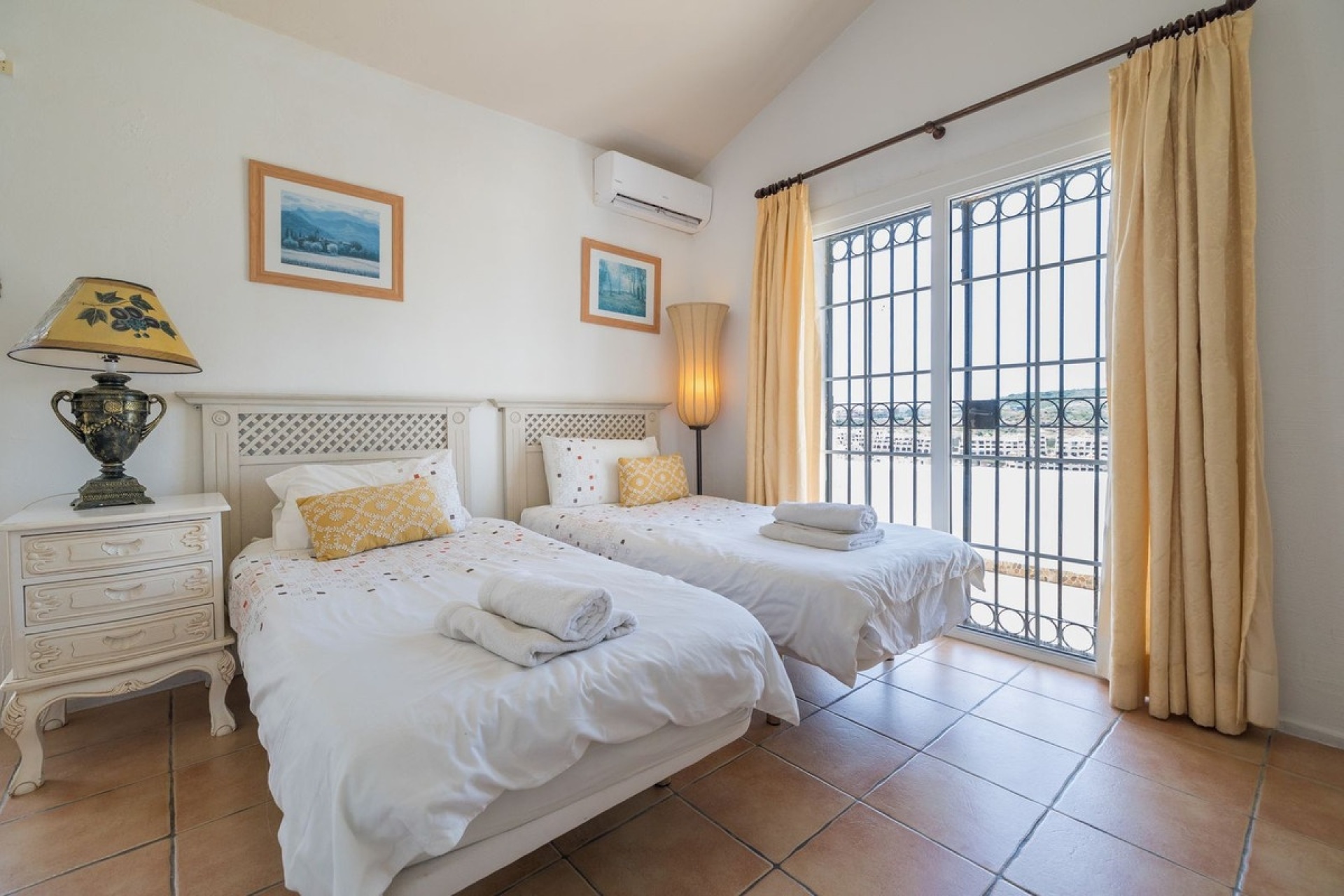Resale - Villa - Estepona - Estepona Centro