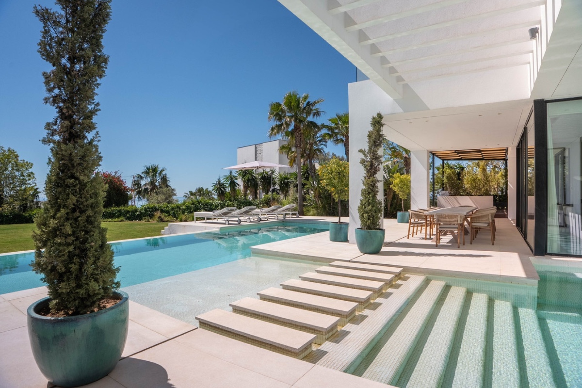 Resale - Villa - Estepona - Estepona Centro