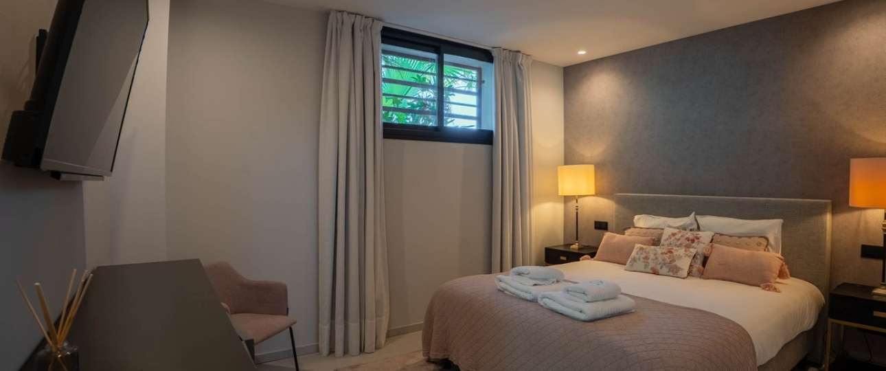 Resale - Villa - Estepona - Estepona Centro