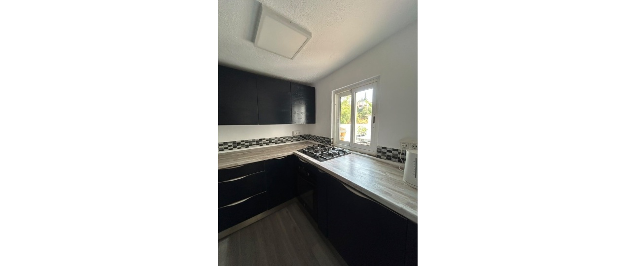 Resale - Villa - Estepona - Estepona Centro