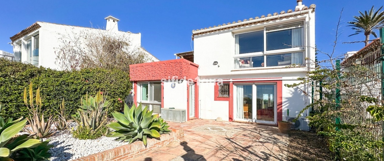 Resale - Villa - Estepona - Estepona Centro
