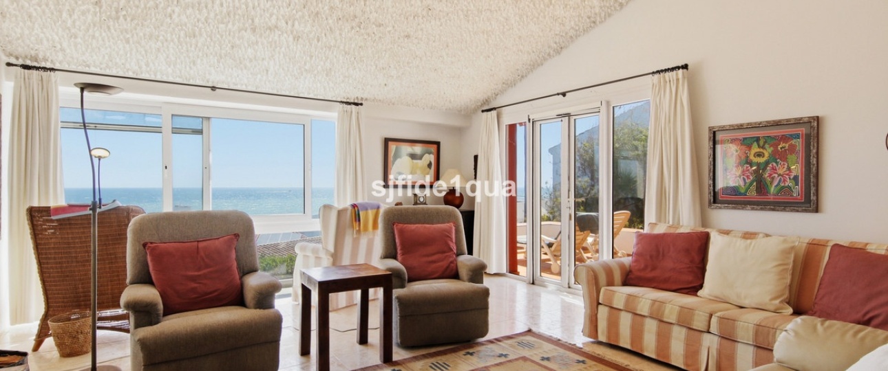 Resale - Villa - Estepona - Estepona Centro