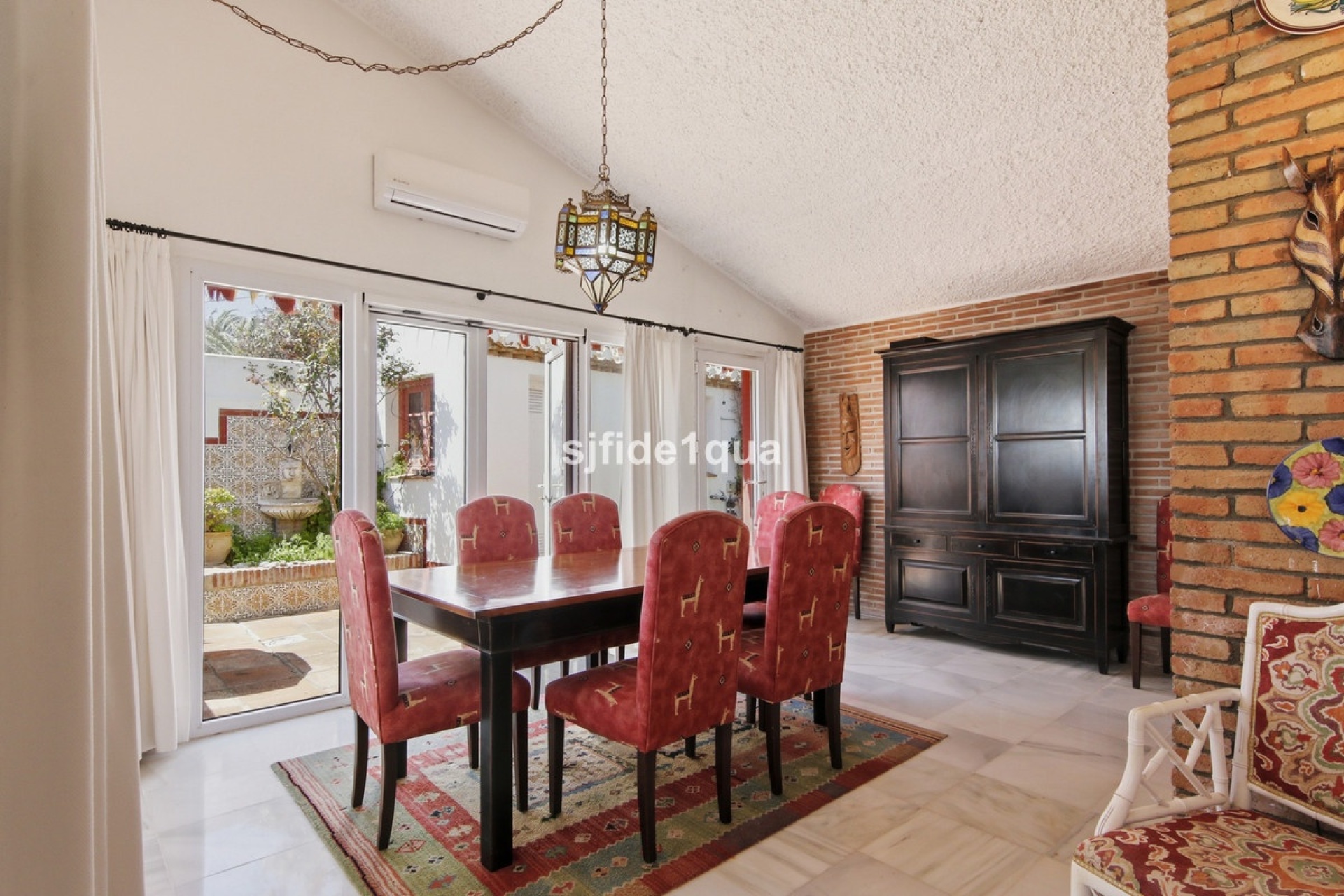 Resale - Villa - Estepona - Estepona Centro
