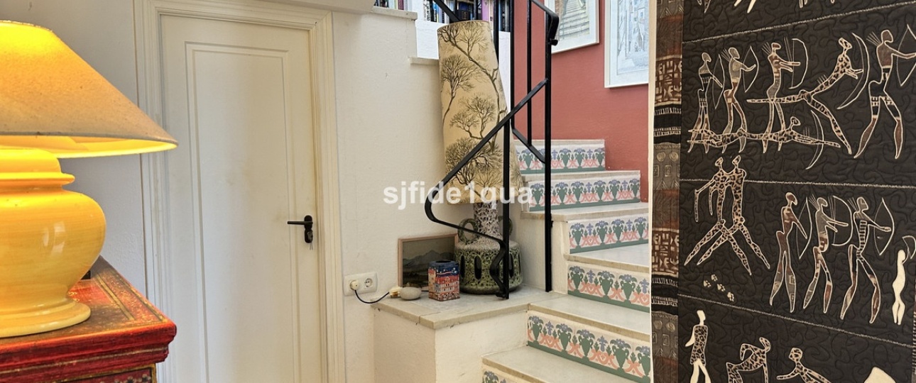 Resale - Villa - Estepona - Estepona Centro