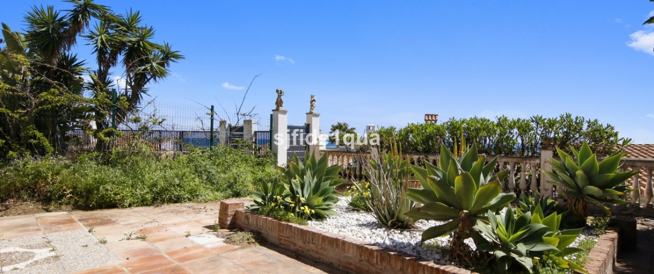 Resale - Villa - Estepona - Estepona Centro