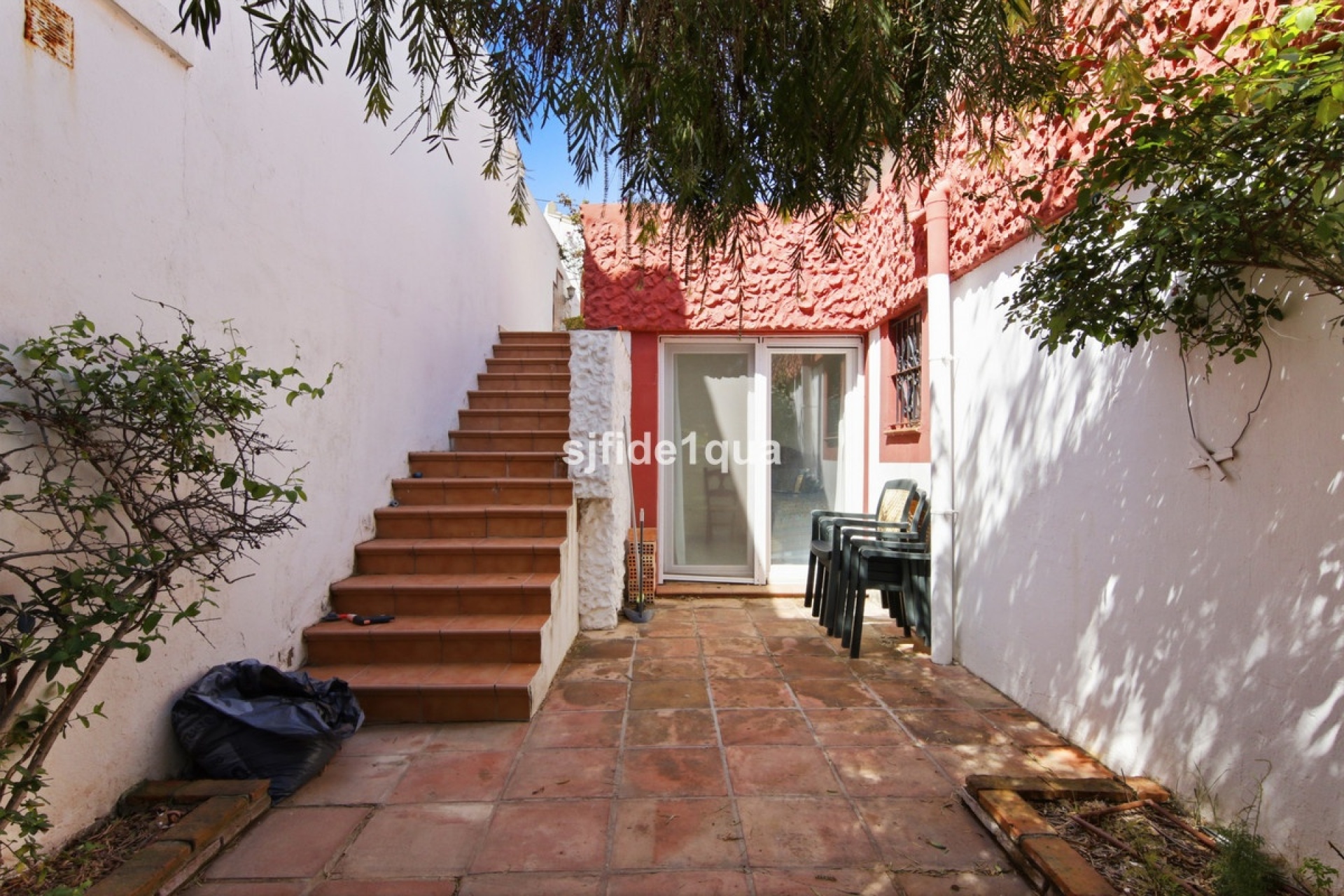 Resale - Villa - Estepona - Estepona Centro