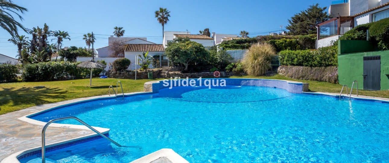 Resale - Villa - Estepona - Estepona Centro