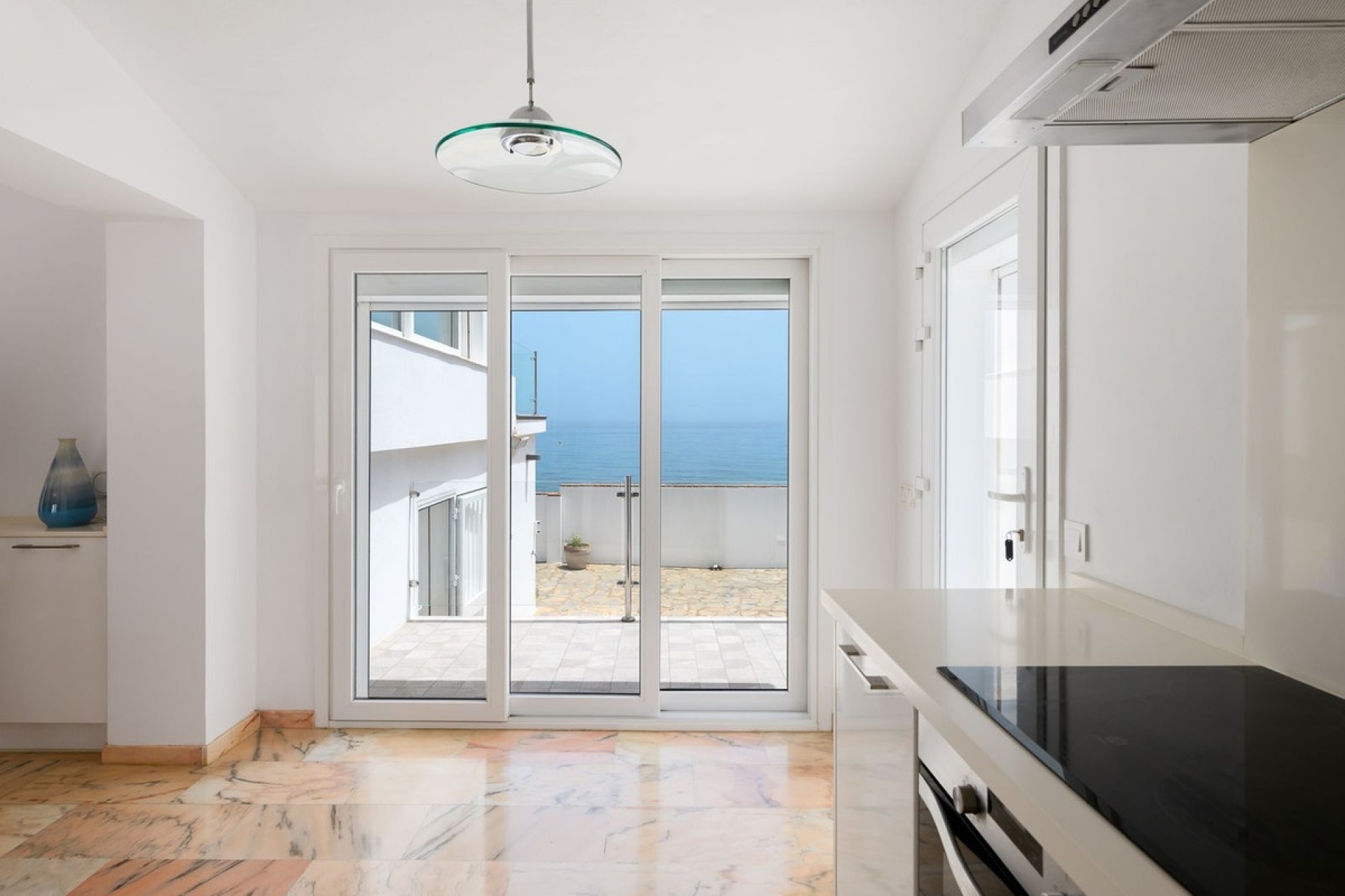 Resale - Villa - Estepona - Estepona Centro