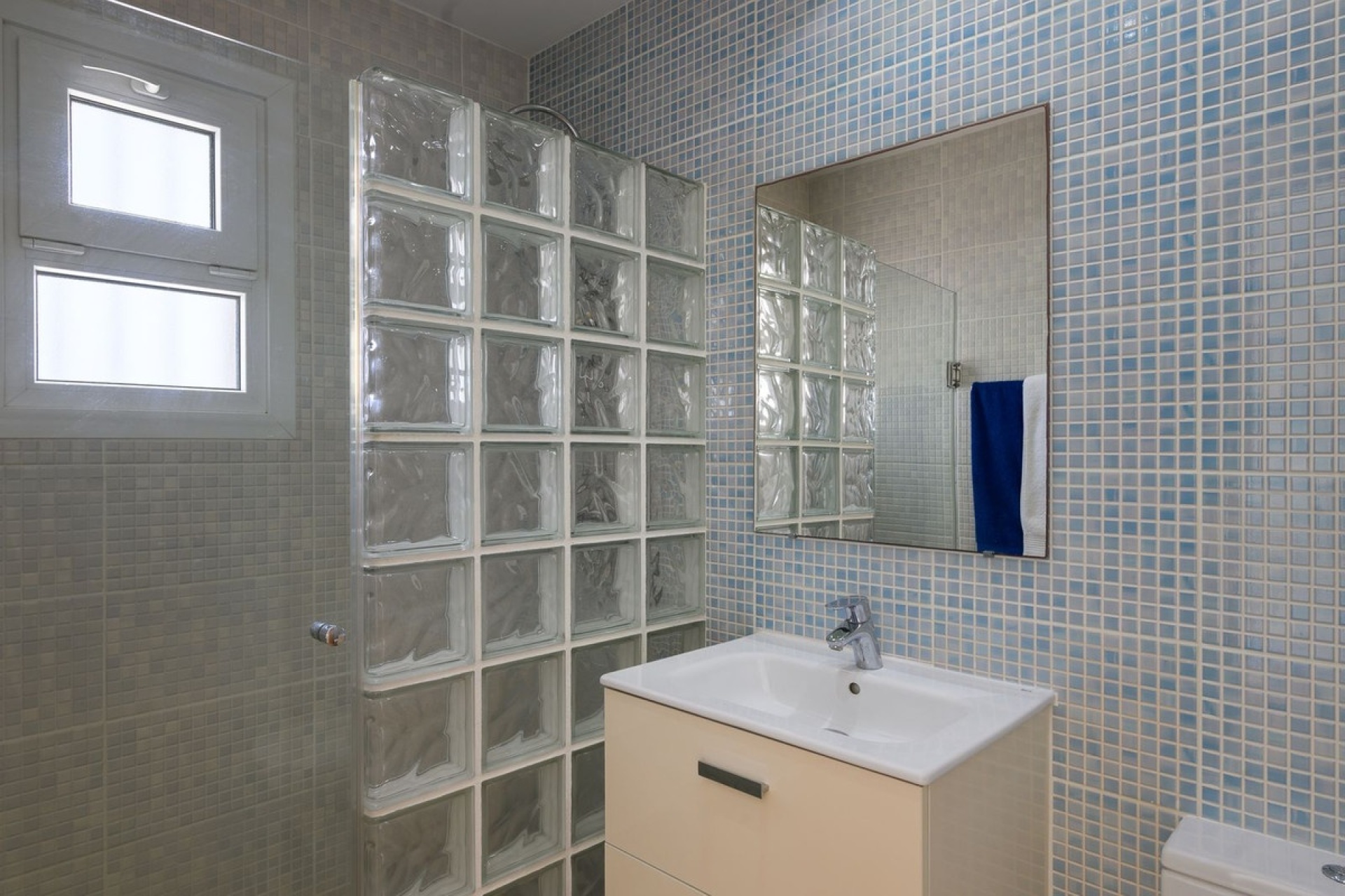 Resale - Villa - Estepona - Estepona Centro
