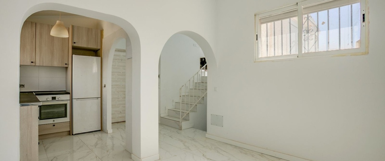Resale - Villa - Estepona - Estepona Centro