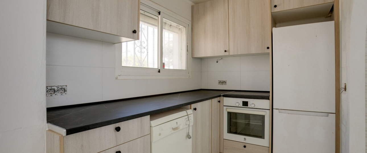 Resale - Villa - Estepona - Estepona Centro