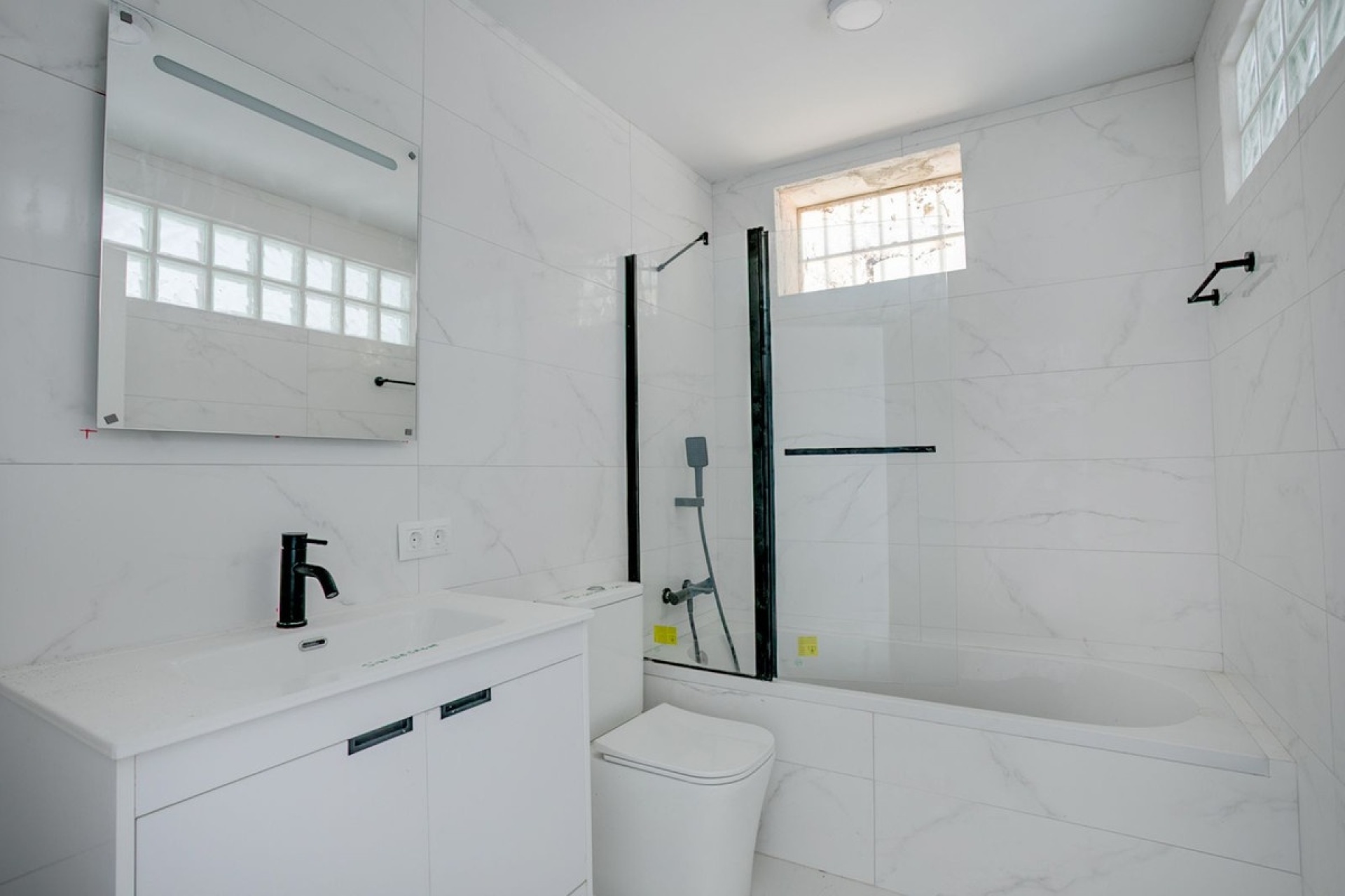 Resale - Villa - Estepona - Estepona Centro