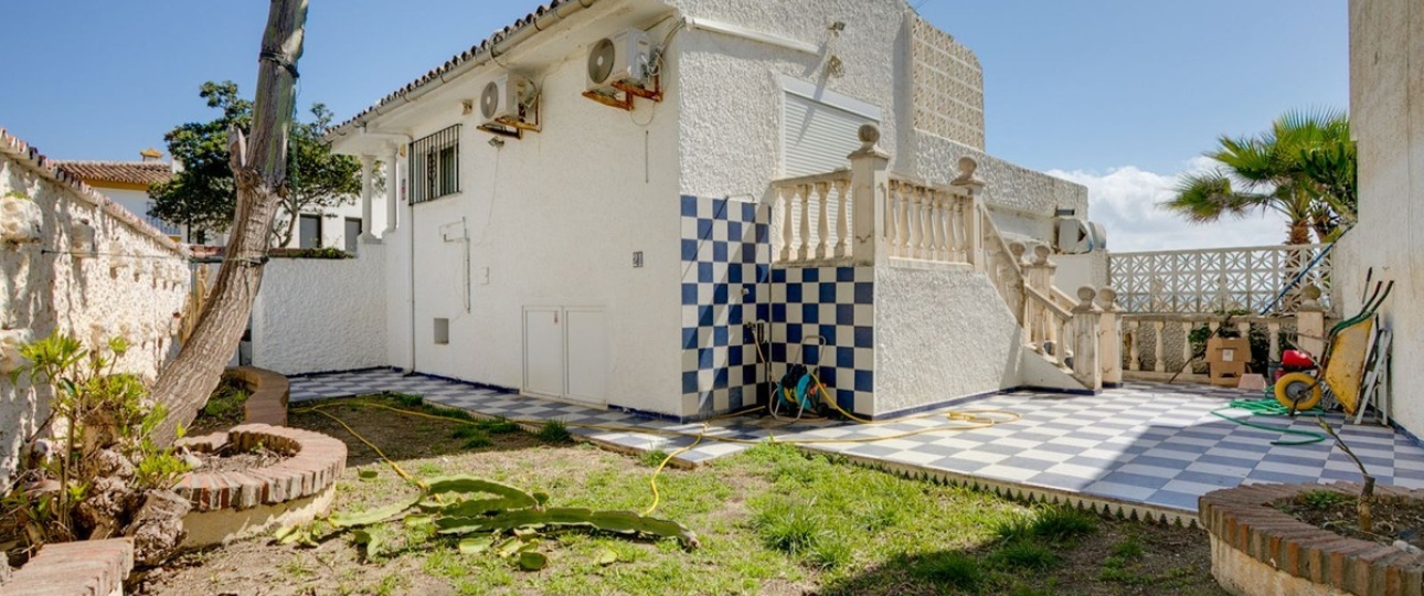 Resale - Villa - Estepona - Estepona Centro