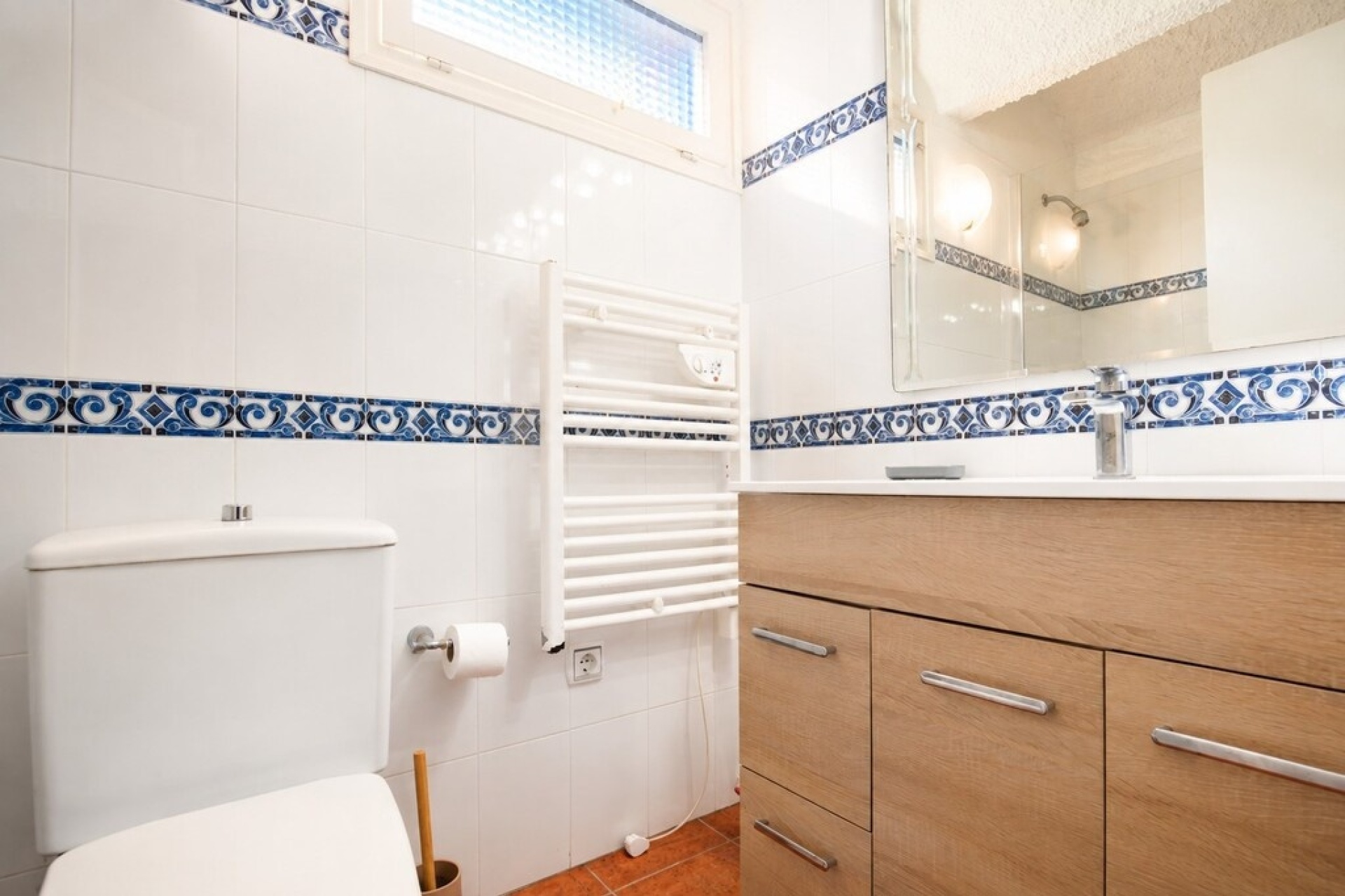 Resale - Villa - Estepona - Estepona Centro
