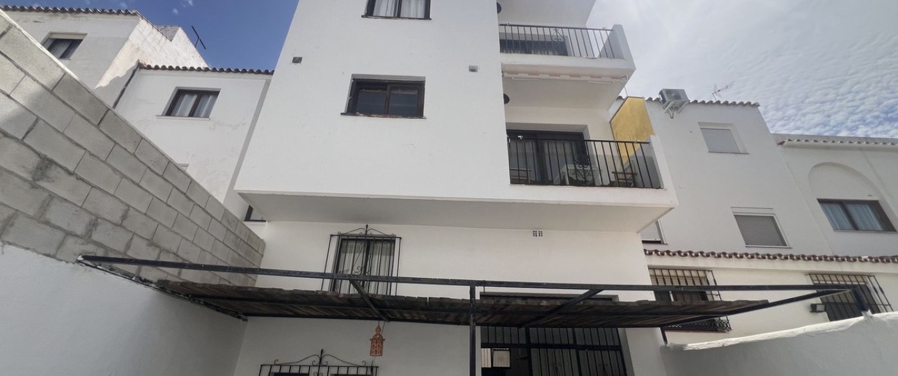 Resale - Villa - Estepona - Estepona Centro