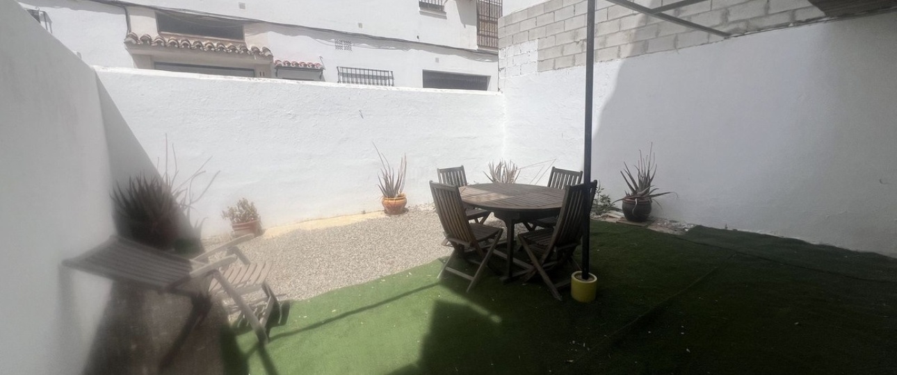 Resale - Villa - Estepona - Estepona Centro