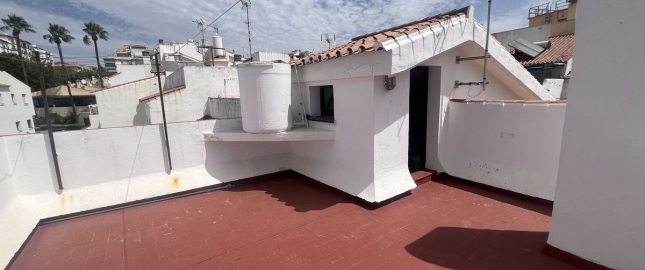 Resale - Villa - Estepona - Estepona Centro