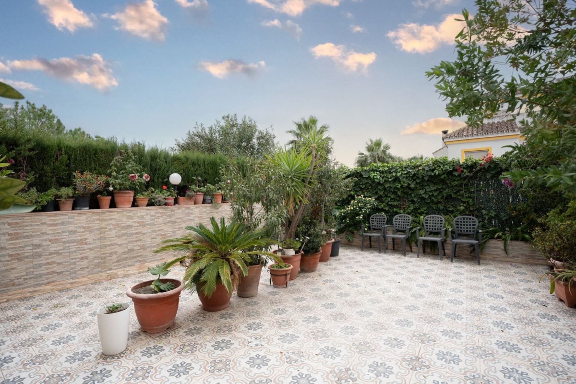 Resale - Villa - Estepona - Estepona Centro