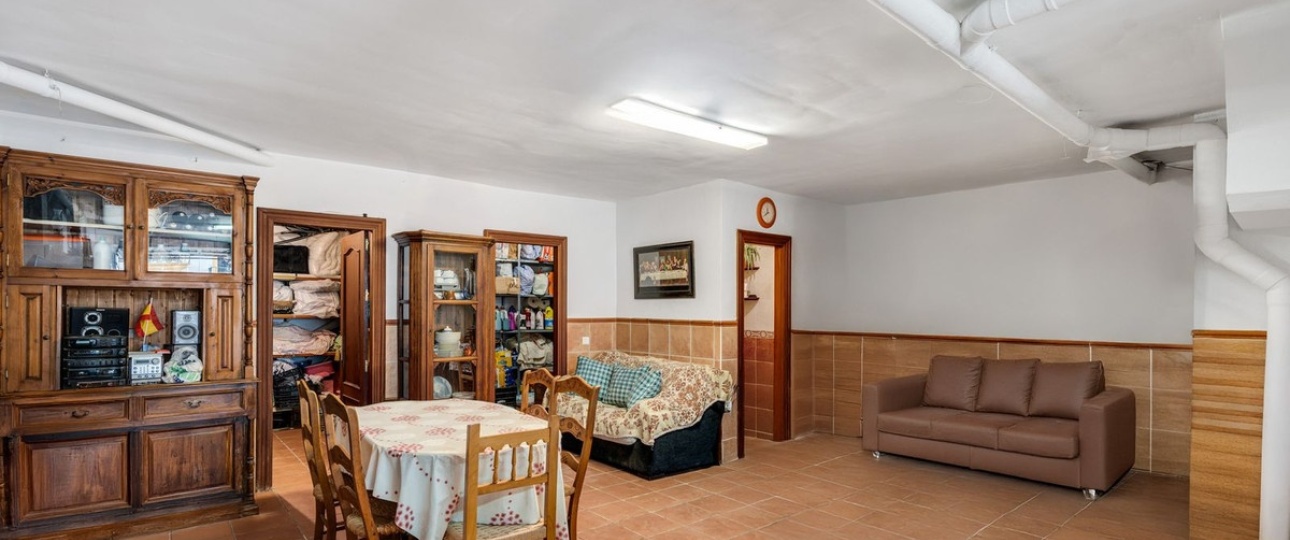 Resale - Villa - Estepona - Estepona Centro