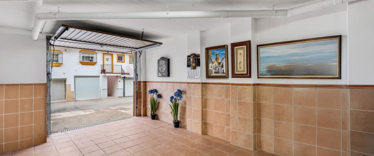 Resale - Villa - Estepona - Estepona Centro