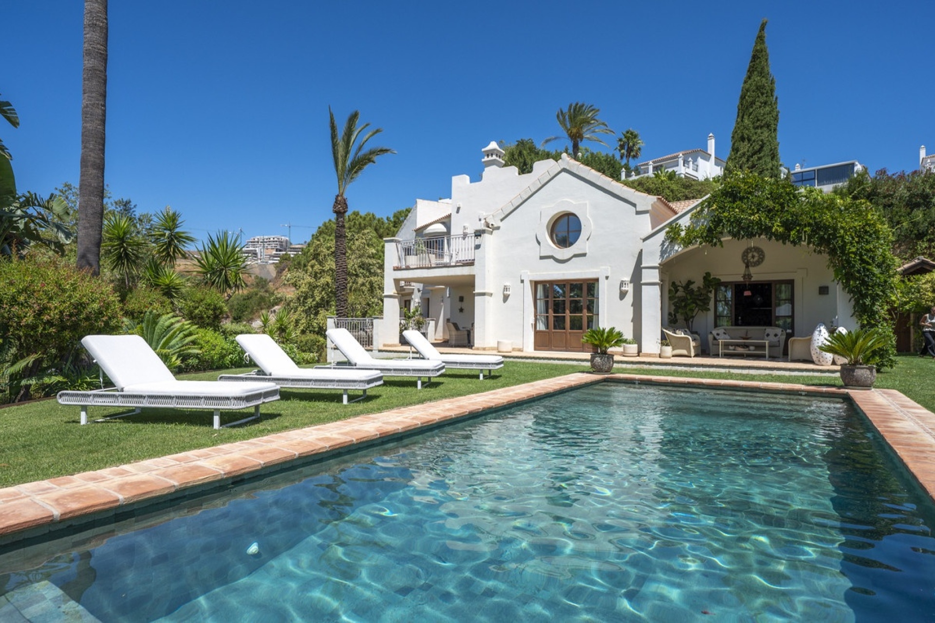 Resale - Villa - Estepona - Estepona Centro