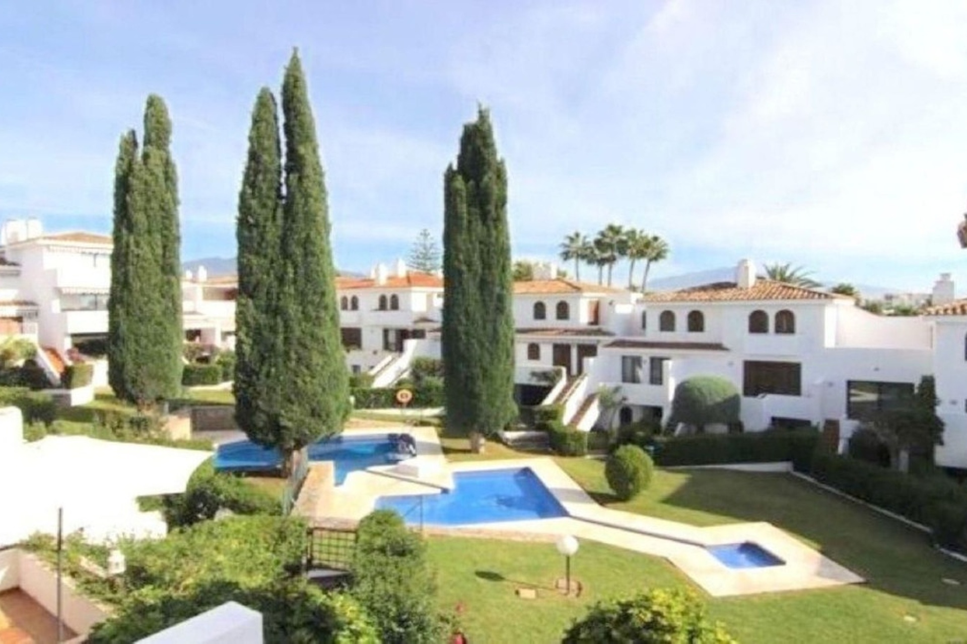 Resale - Villa - Estepona - Estepona Centro