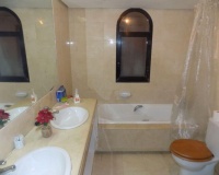 Resale - Villa - Estepona - Estepona Centro