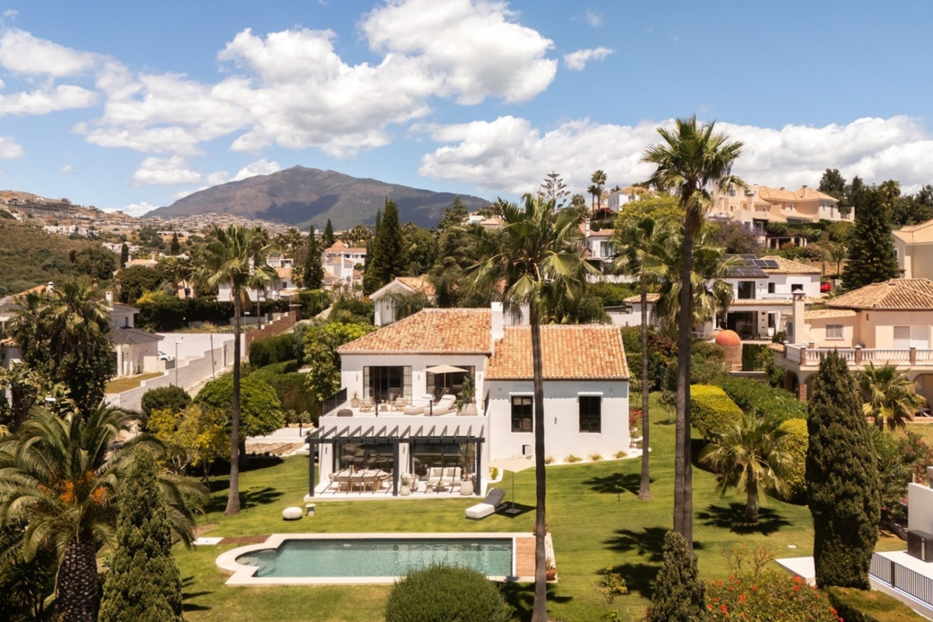Resale - Villa - Estepona - Estepona Centro