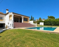 Resale - Villa - Estepona - Estepona Centro