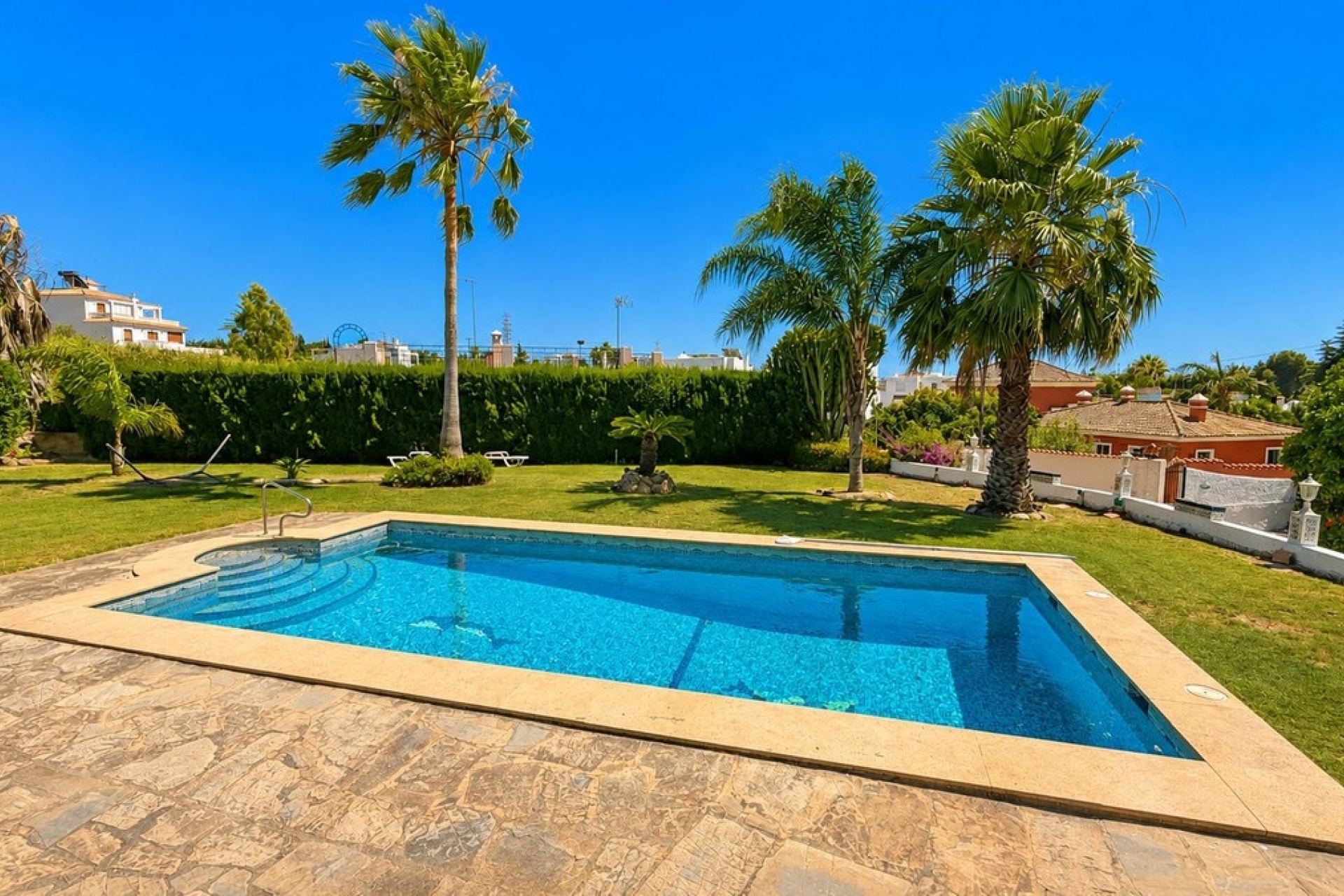 Resale - Villa - Estepona - Estepona Centro